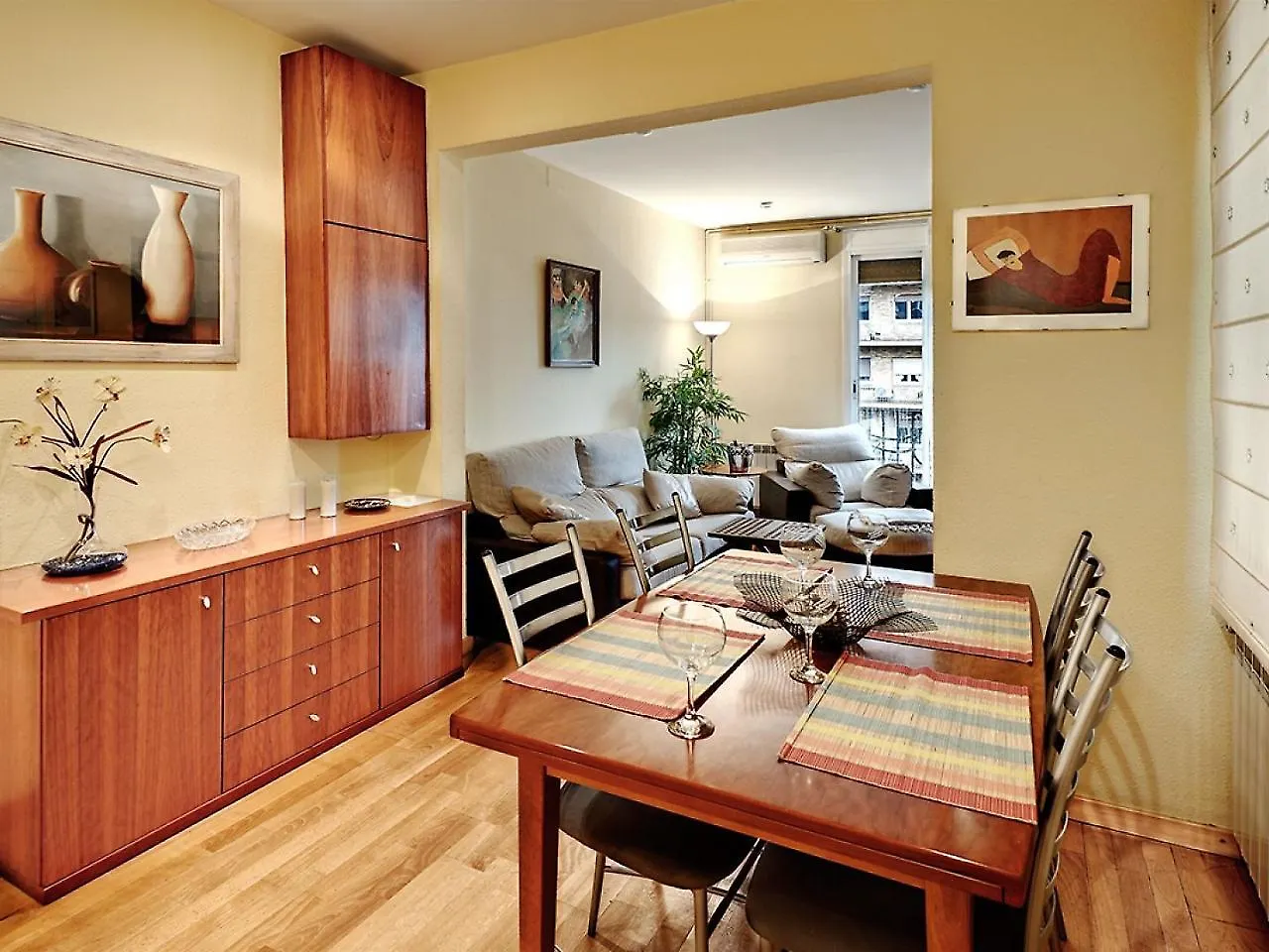 Sant Joan Arago Apartment Barcelona Spain